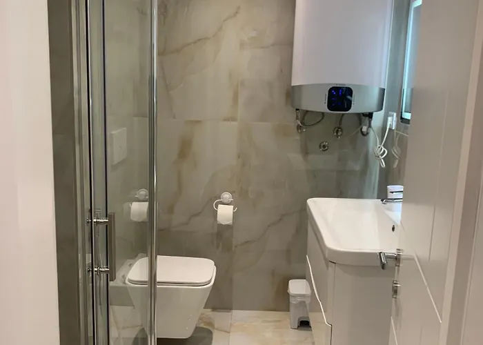 Luxury Center Apartment